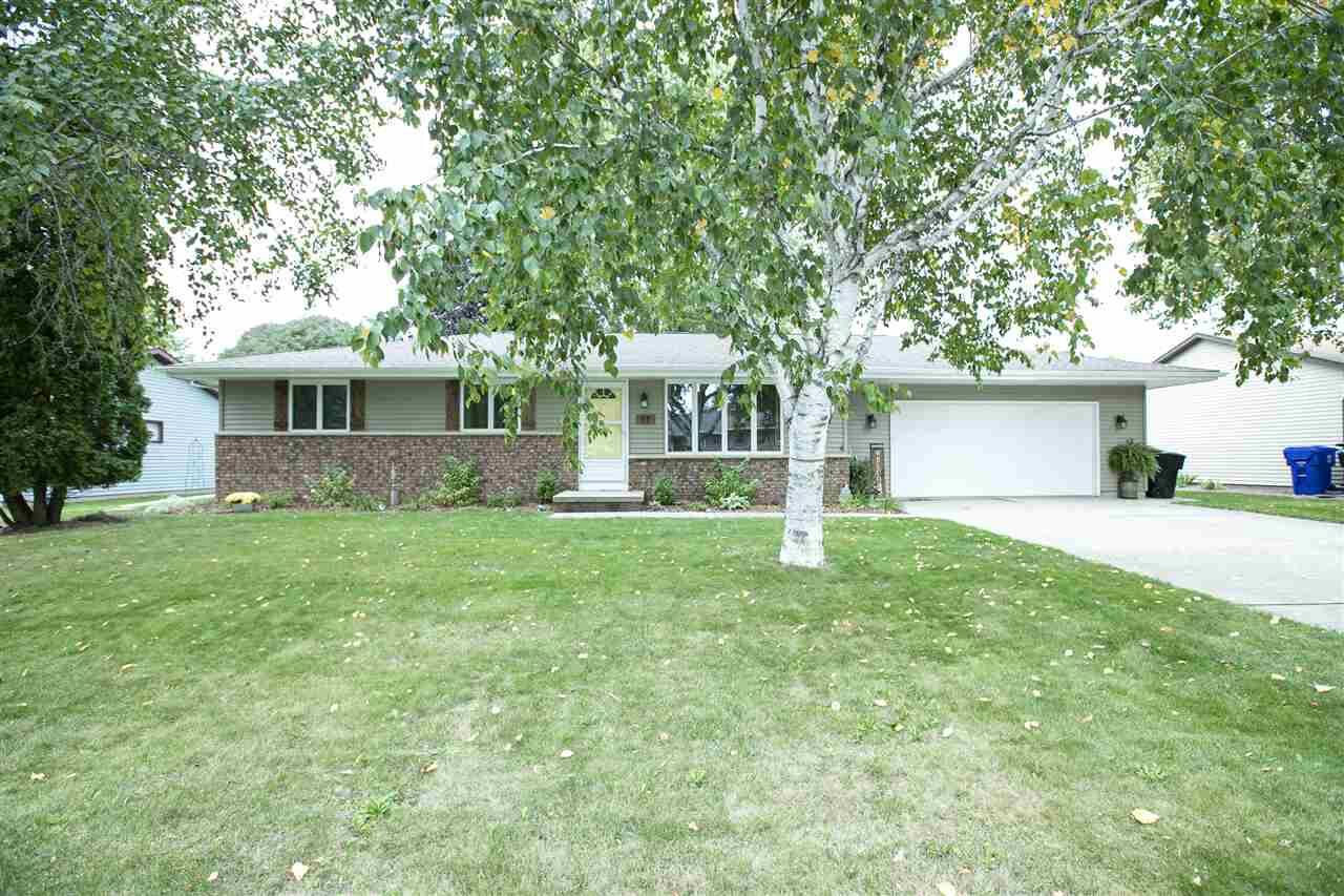 Property Photo:  98 Prairie Court  WI 54915 
