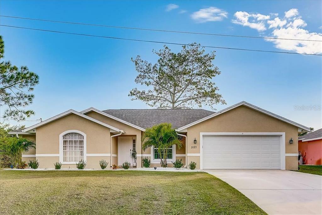 Property Photo:  5121 Hansard Avenue  FL 34291 