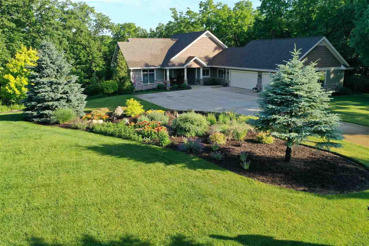 Property Photo:  5333 North Northwood Trace  WI 53545 