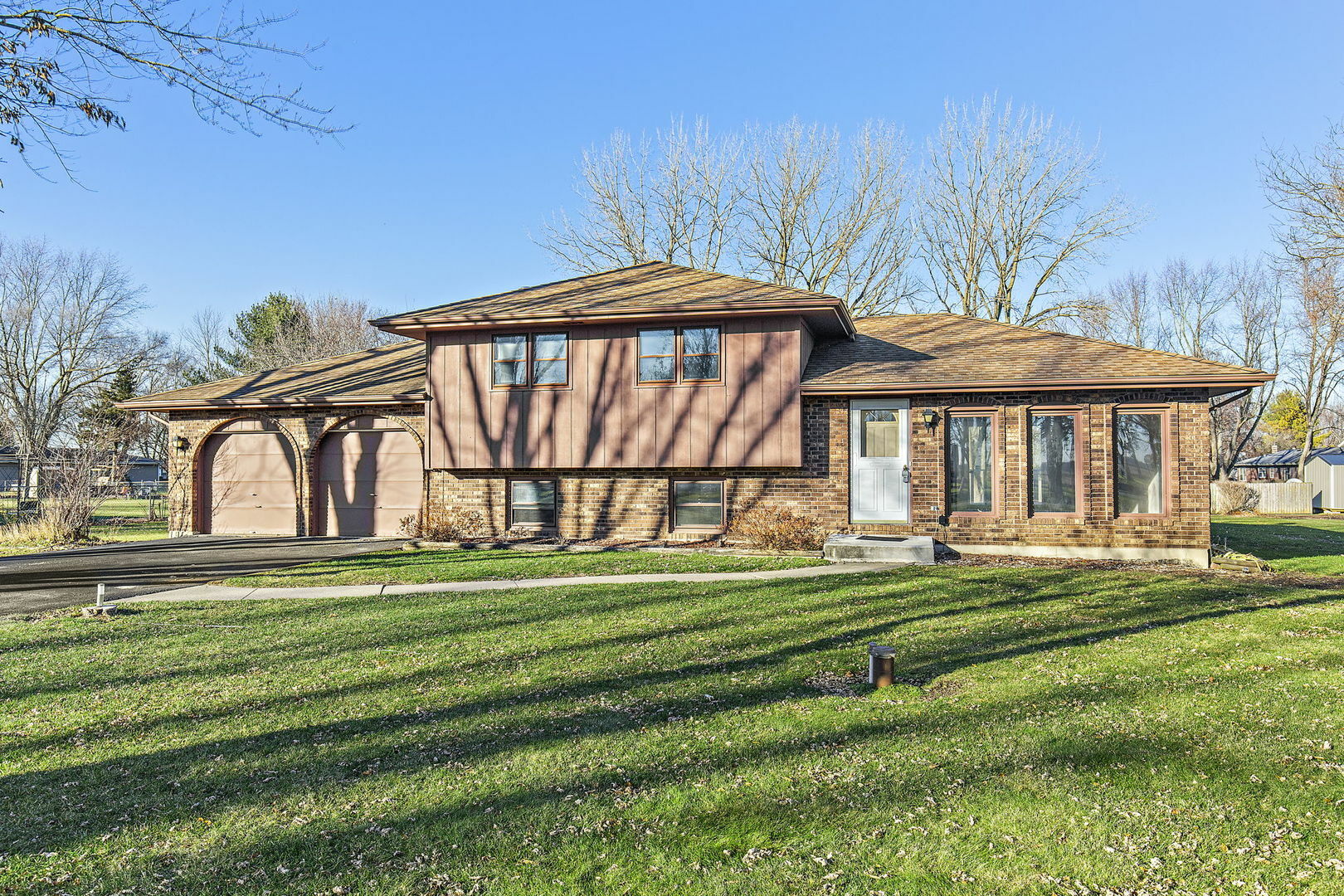 Property Photo: 46W882 Country Lane IL 60151