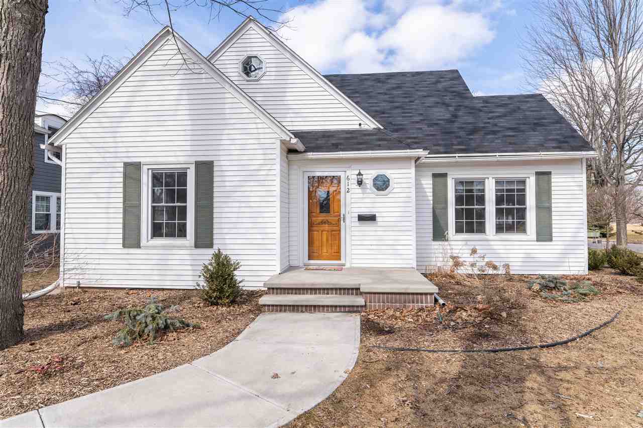 Property Photo: 612 W Seymour Street WI 54915-1249