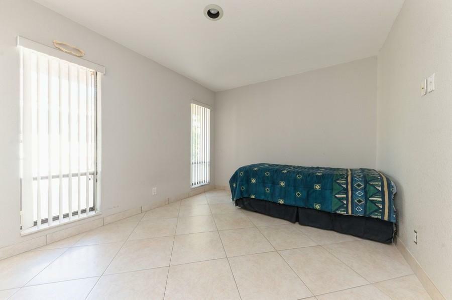 Property Photo:  20789 Soneto Drive  FL 33433 