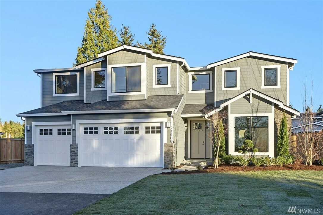 Property Photo: 21509 98th Ave W WA 98020