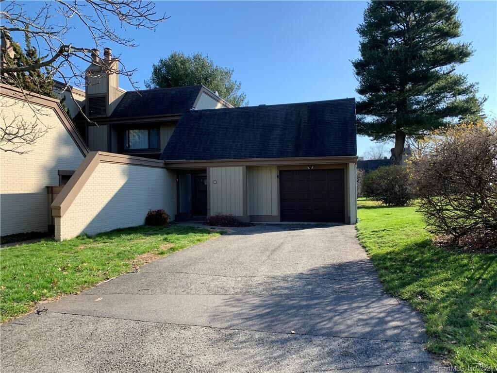 Property Photo: 85 Viscount Drive 5D CT 06460