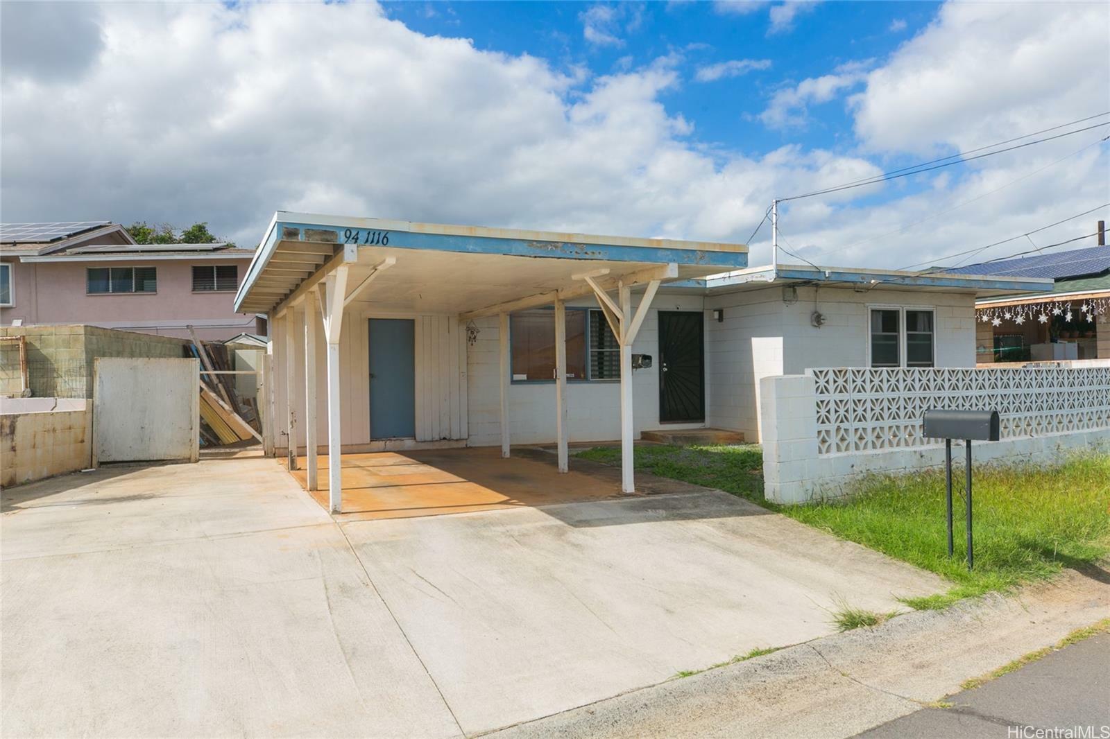 Property Photo:  94-1116 Nalii Street  HI 96797 