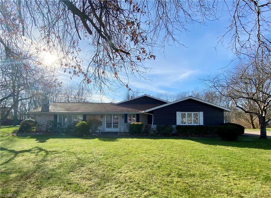 Property Photo: 484 Oakton Circle OH 44143