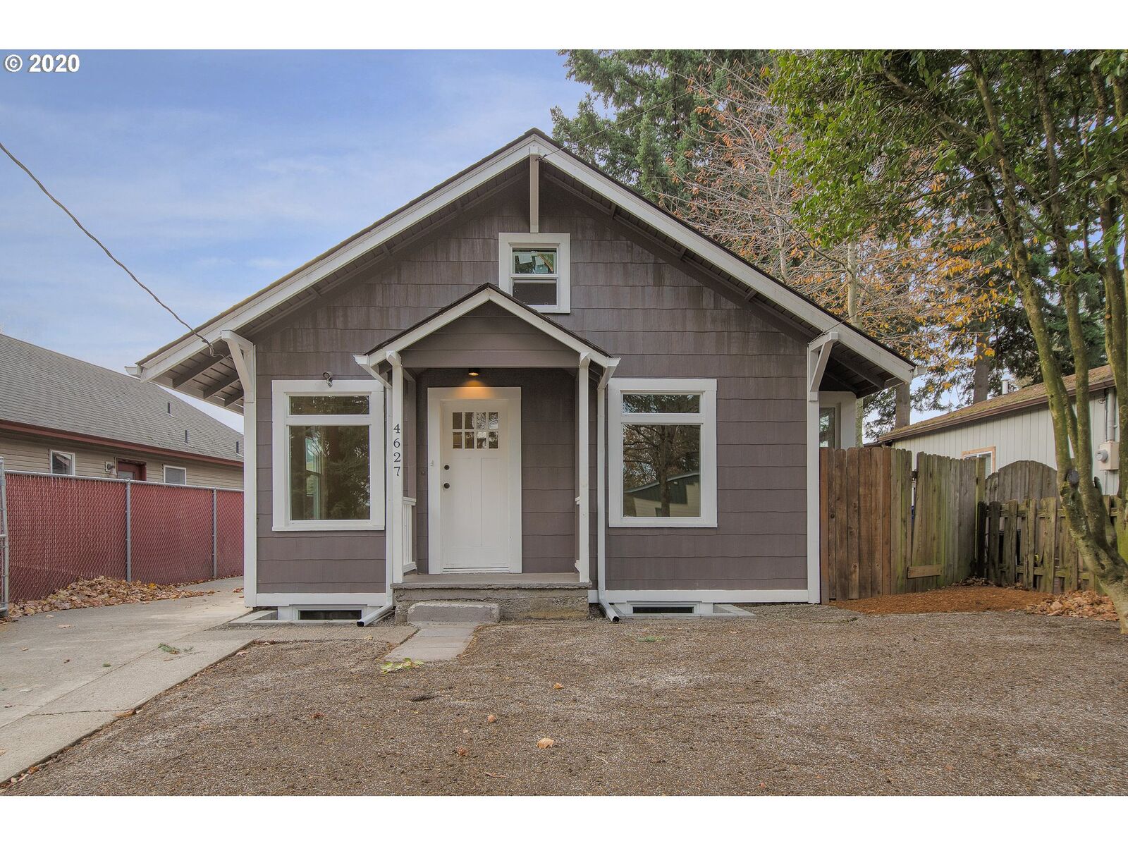 Property Photo: 4627 SE 88th Ave OR 97266