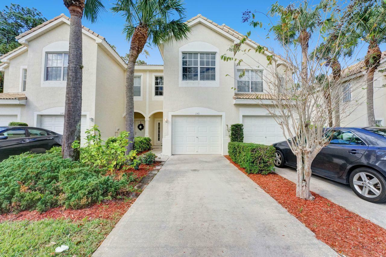 Property Photo:  1142 Woodfield Court  FL 33415 