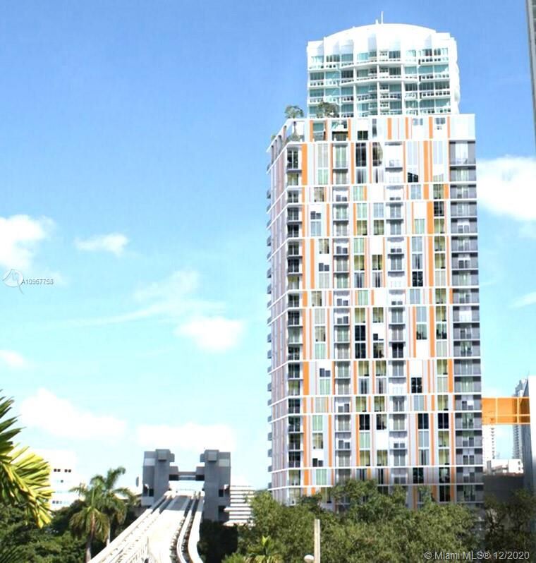 Property Photo: 31 SE 6th St 2304 FL 33131