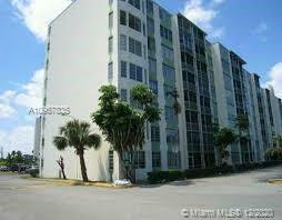 Property Photo: 1780 NE 191st St 108-2 FL 33179