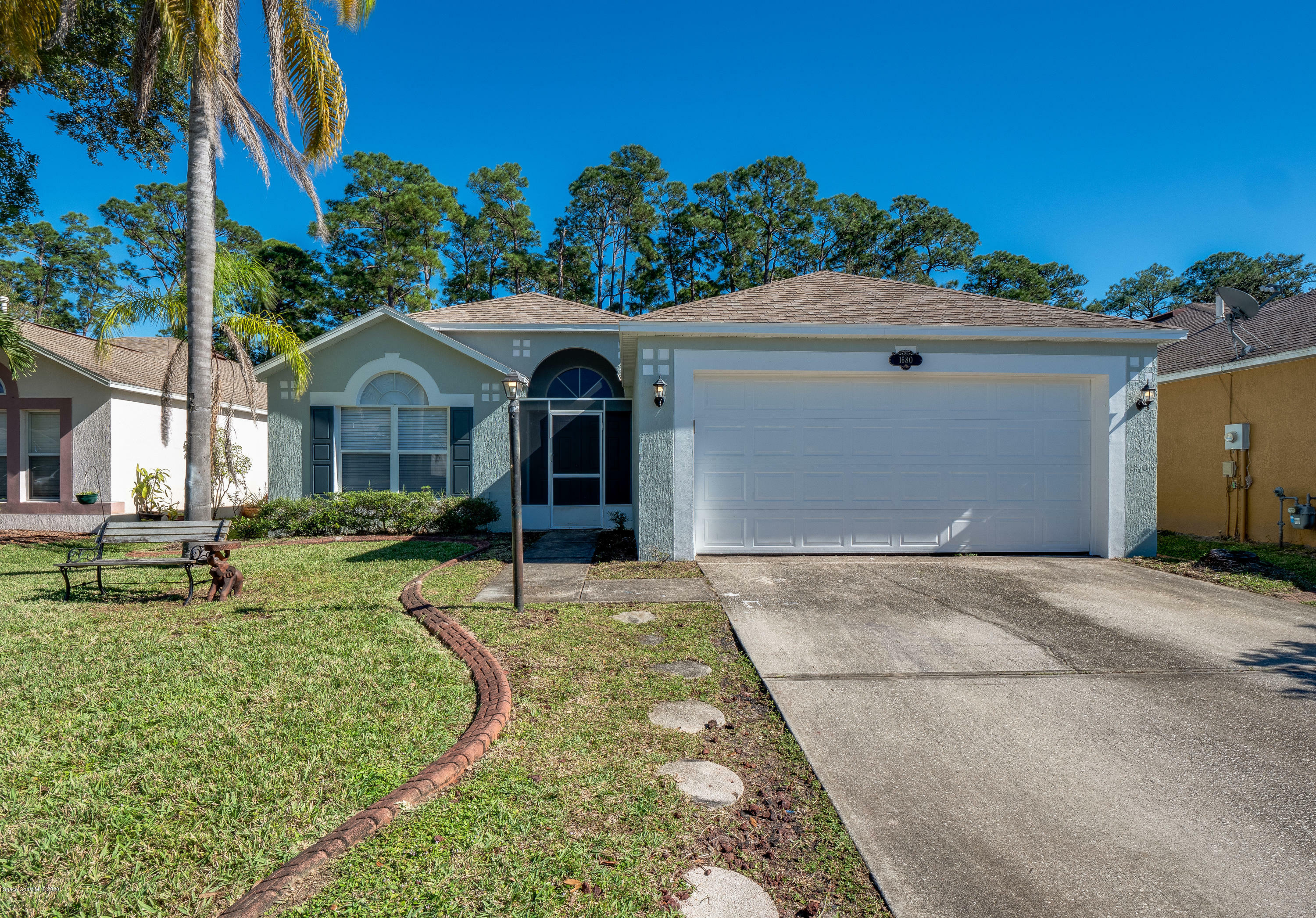 Property Photo:  1680 Vista Lake Circle  FL 32904 