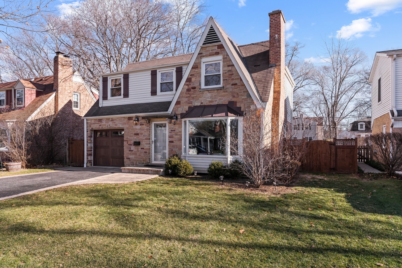 Property Photo: 327 Latrobe Avenue IL 60093