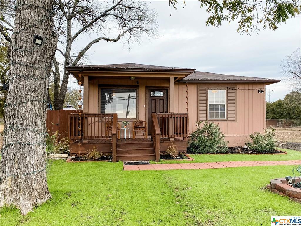 Property Photo:  316 Knox Street  TX 78666 