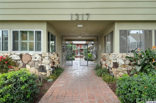 Property Photo:  1317 N Brand Boulevard 2  CA 91202 