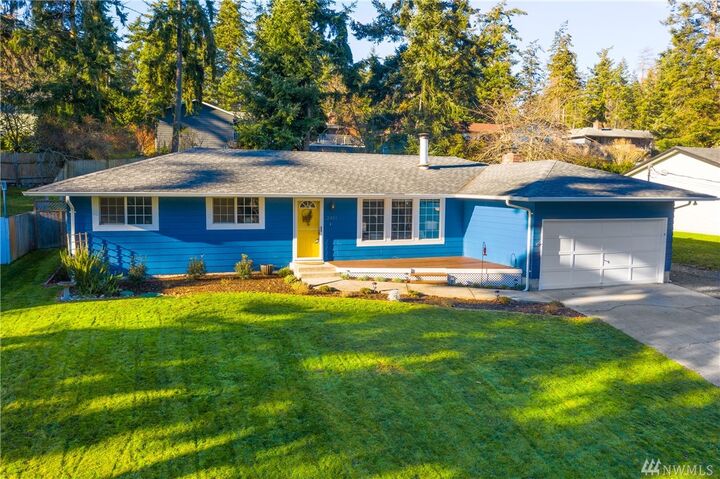 2451 Olympic Dr  Oak Harbor WA 98277 photo