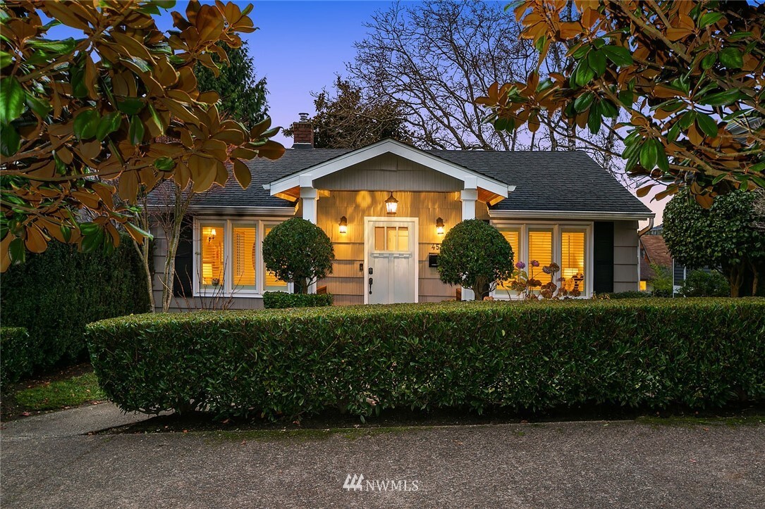 Property Photo: 4511 49th Avenue NE WA 98105
