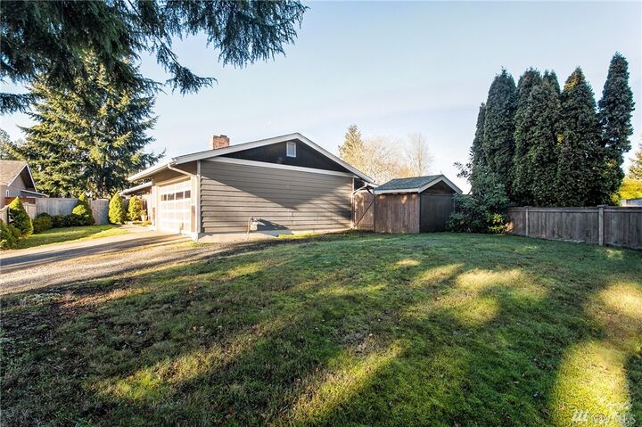 Property Photo:  2525 Platte Ct  WA 98374 