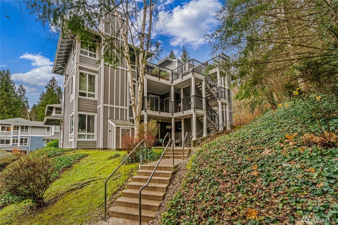Property Photo:  3924 243rd Place SE G204  WA 98021 