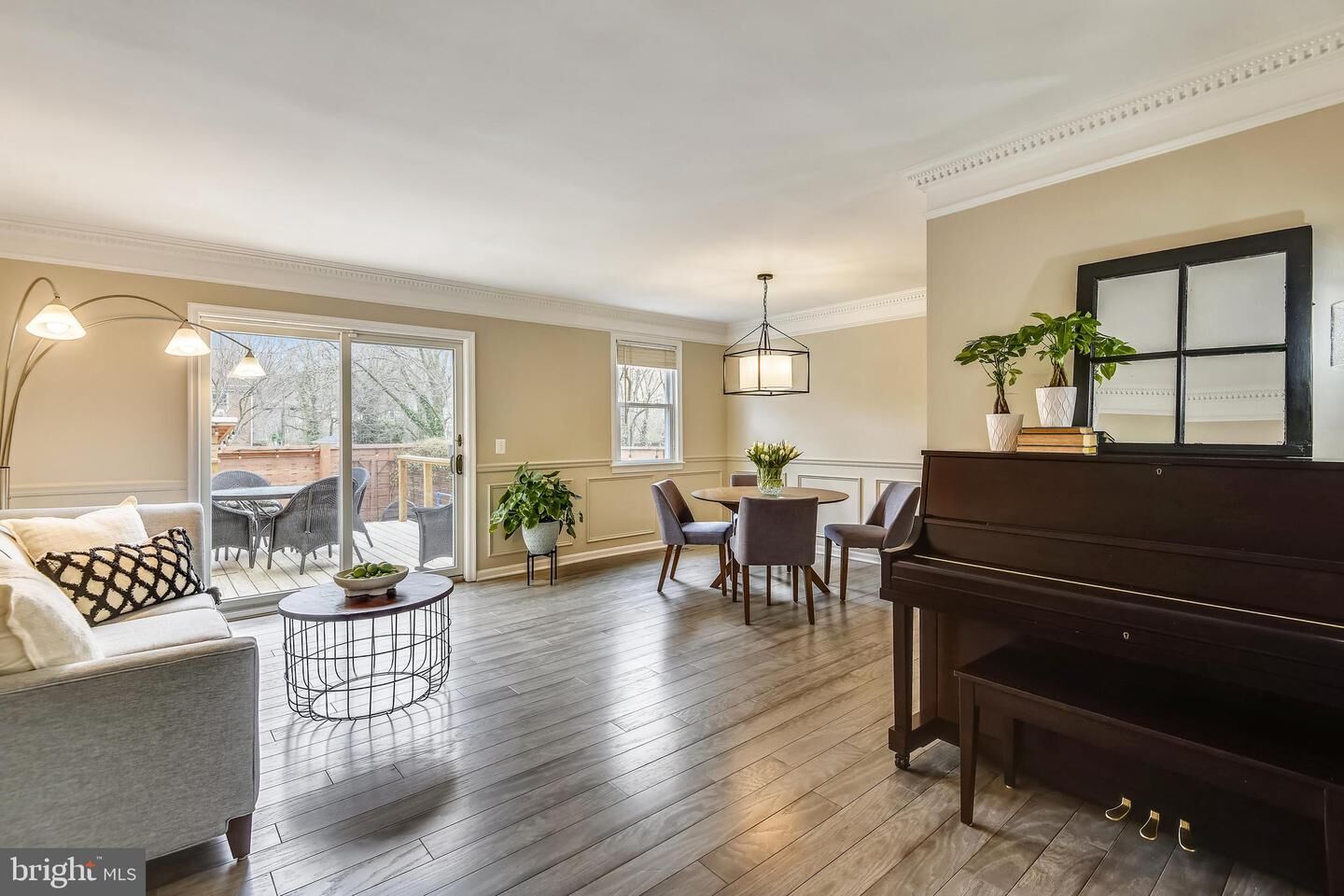 Property Photo: 1310 Commonwealth Avenue VA 22301