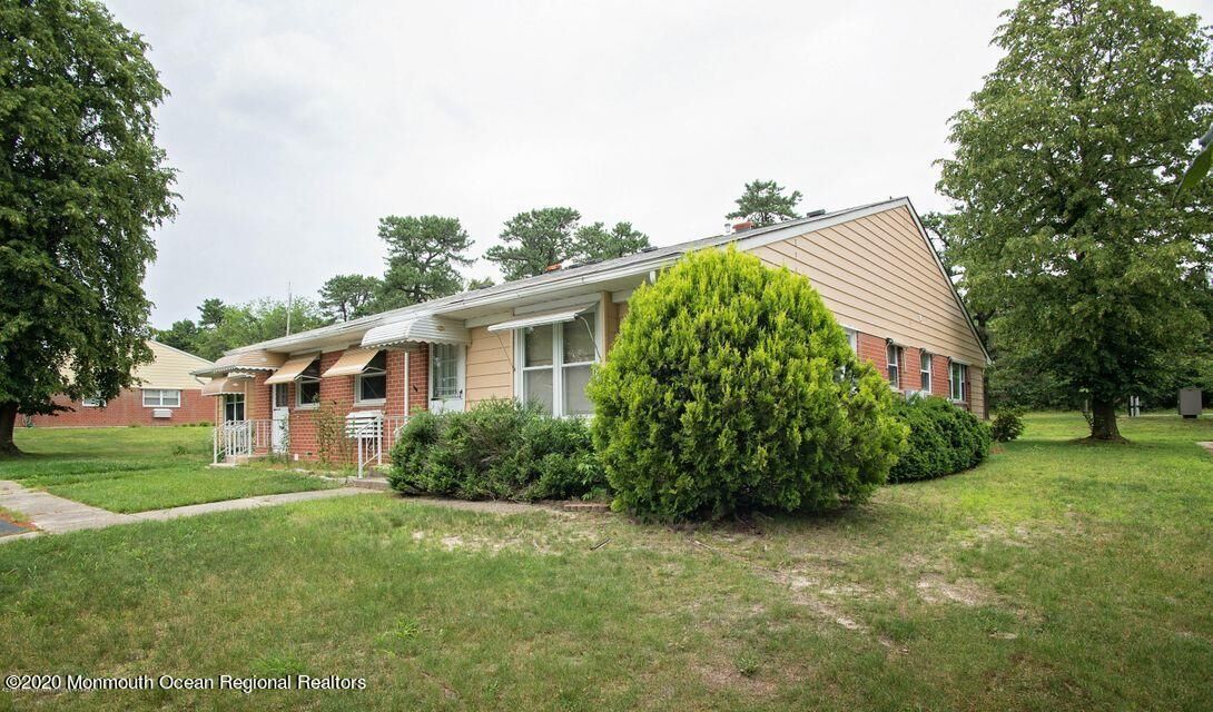 Property Photo:  35 Independence Parkway  NJ 08759 