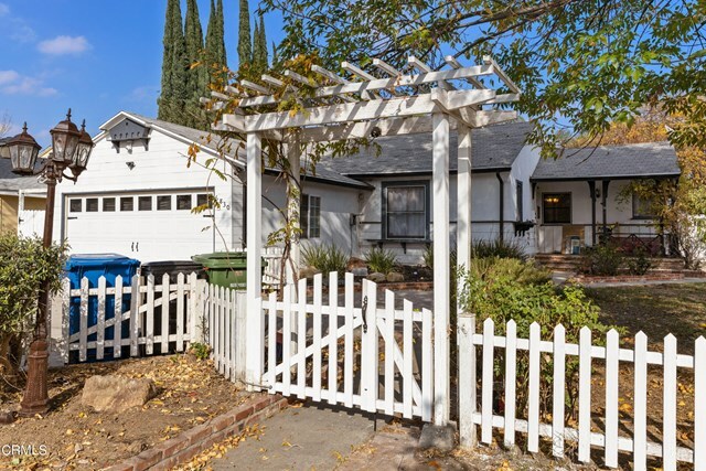 Property Photo:  6830 Delco Avenue  CA 91306 