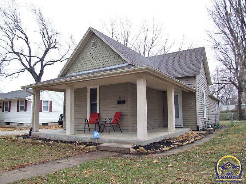 1022 NE Winfield Ave  Topeka KS 66616 photo