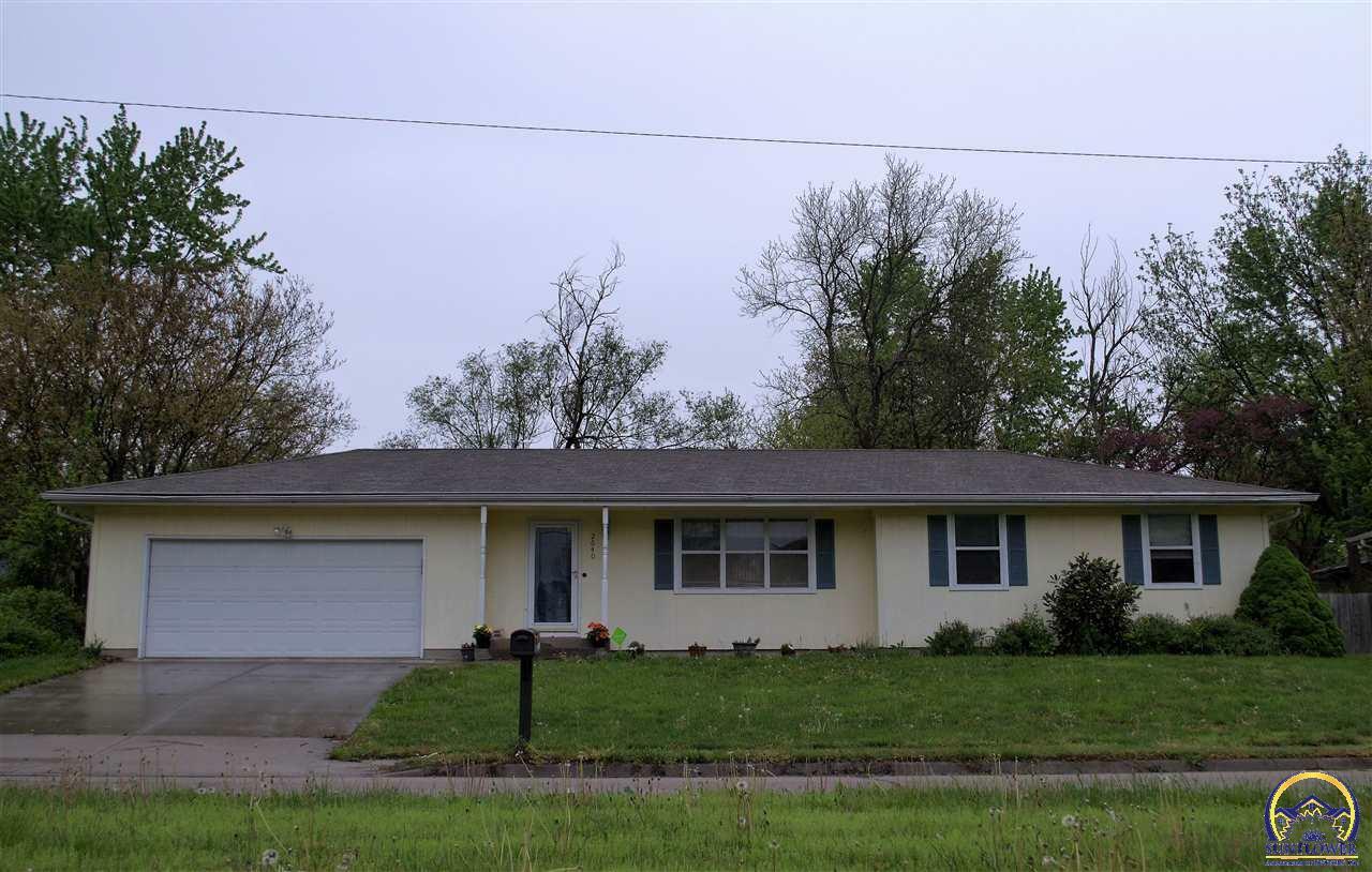 Property Photo:  2640 SE Lakeshore Blvd  KS 66605 