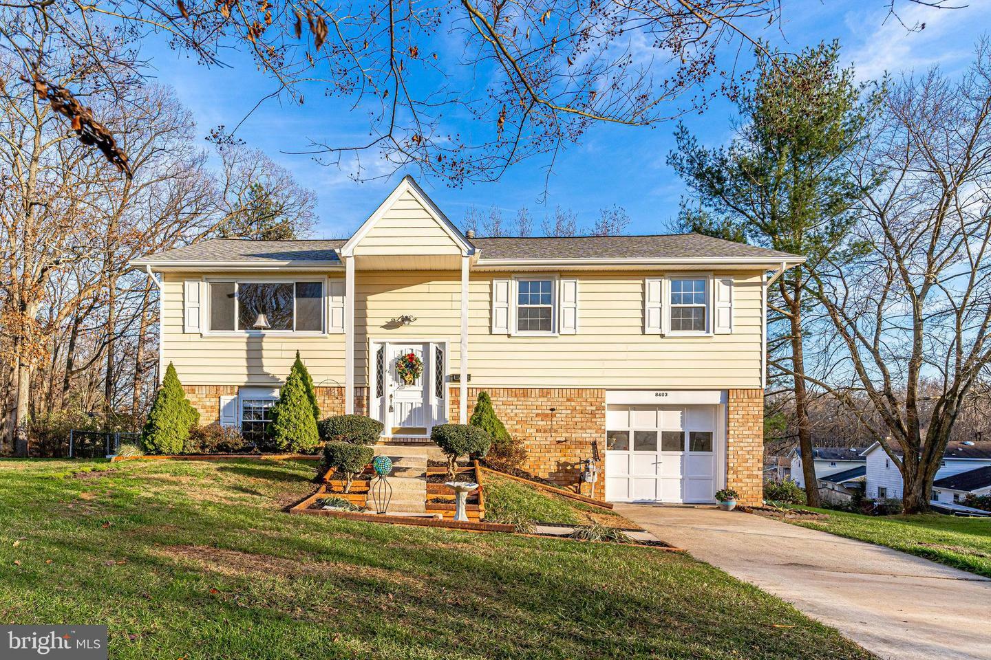 Property Photo: 8403 N Point Court MD 20708