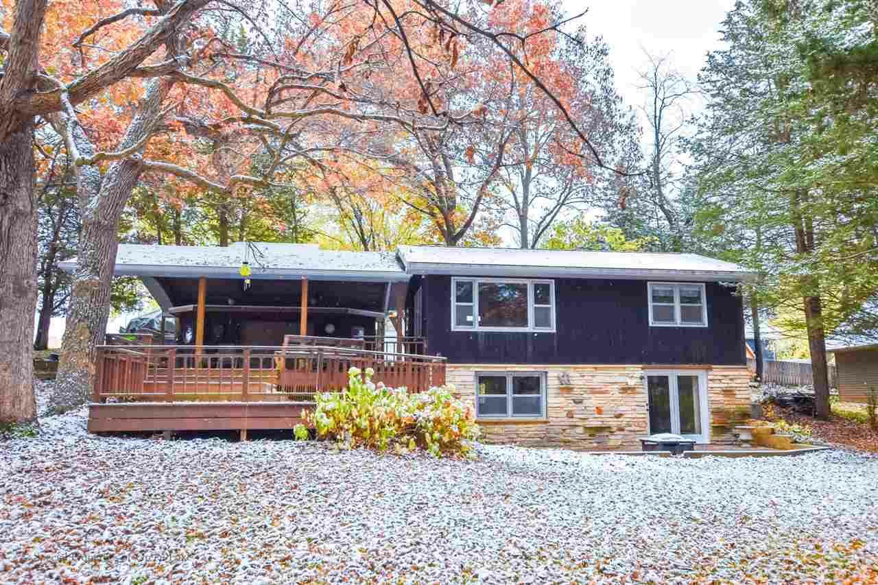 Property Photo:  N4283 Oakwood Beach Rd  WI 53946 