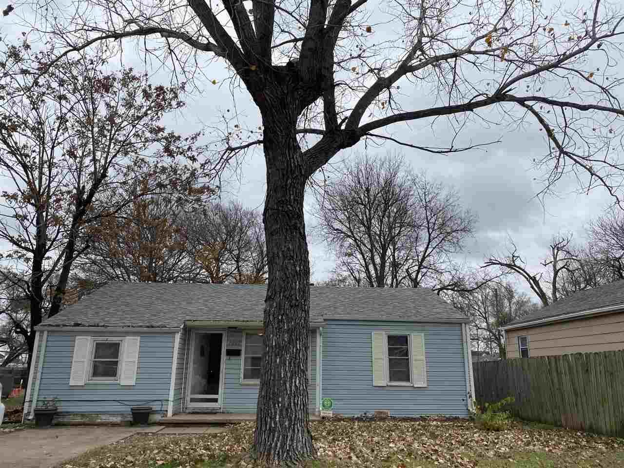 Property Photo: 1642 S Dodge Ave KS 67213