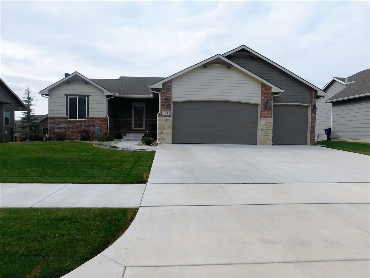 Property Photo:  1501 E Splitwood Way  KS 67037 