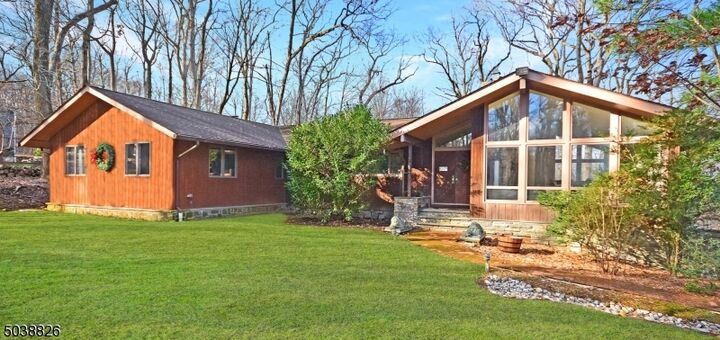 53 Parlin Ln  Watchung Boro NJ 07069 photo