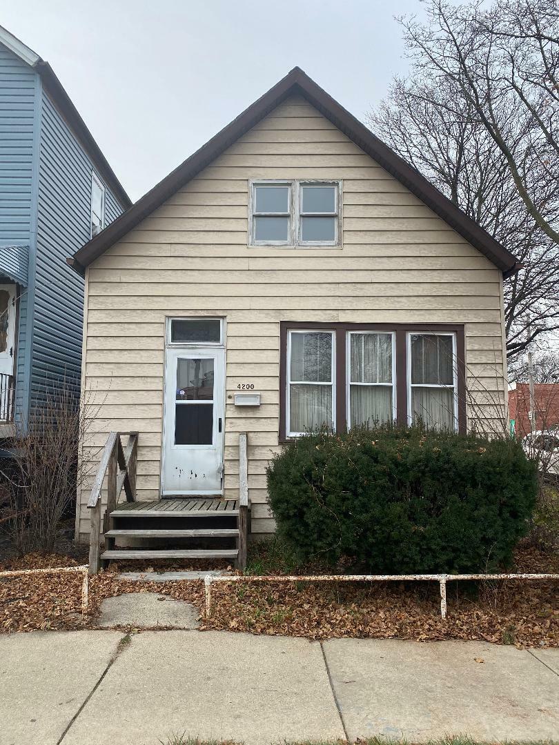 Property Photo:  4200 S Artesian Avenue  IL 60632 