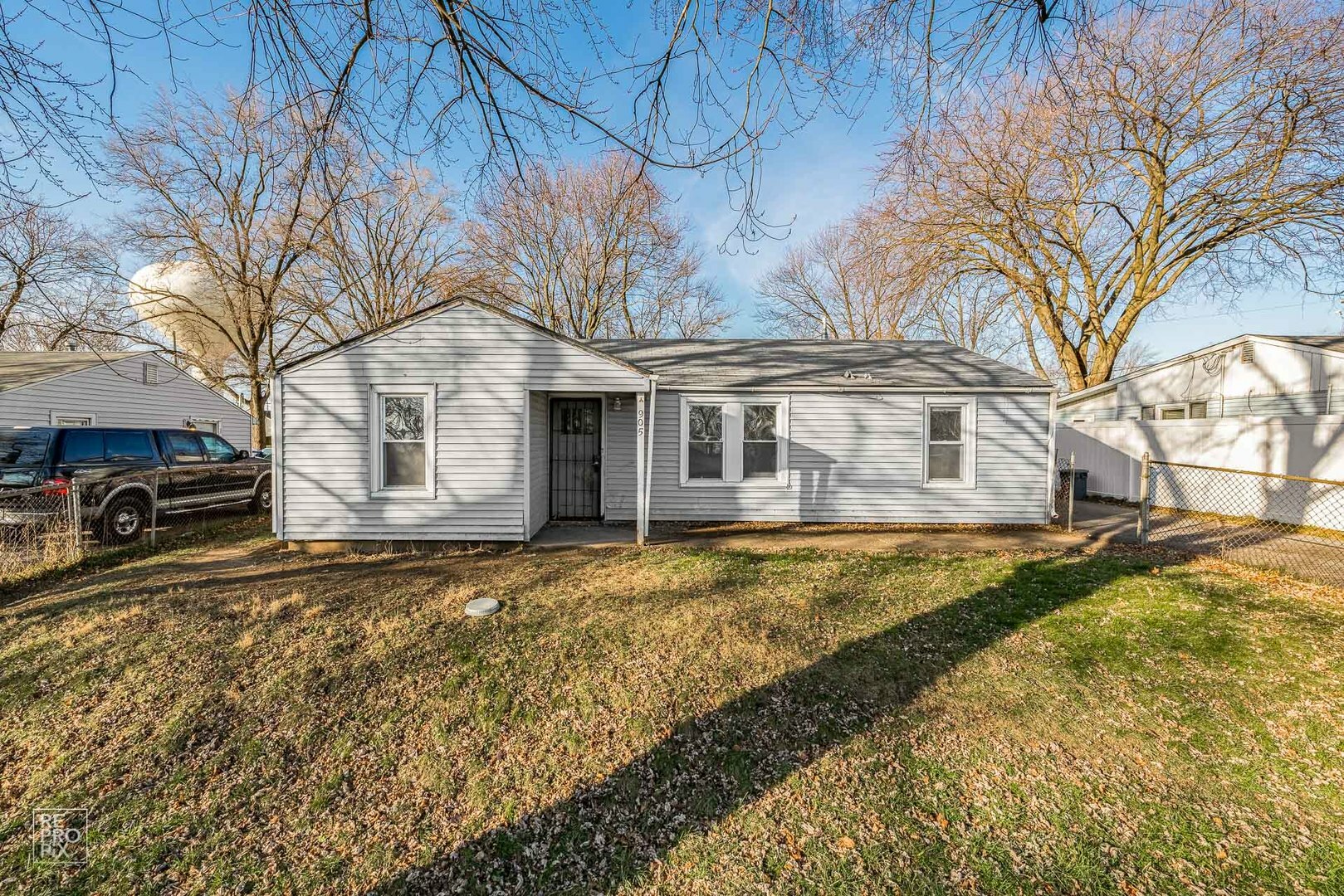 Property Photo: 905 S Kendall Street IL 60505