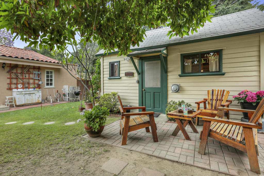 Property Photo: 1117 E Mendocino Street CA 91001