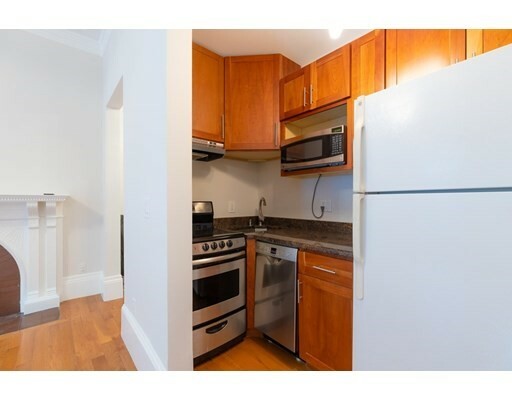 Property Photo:  271 Dartmouth St. 2A  MA 02116 