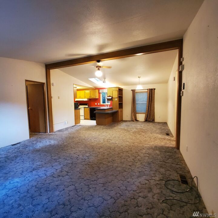 Property Photo:  70 E Cromarty Ct  WA 98584 