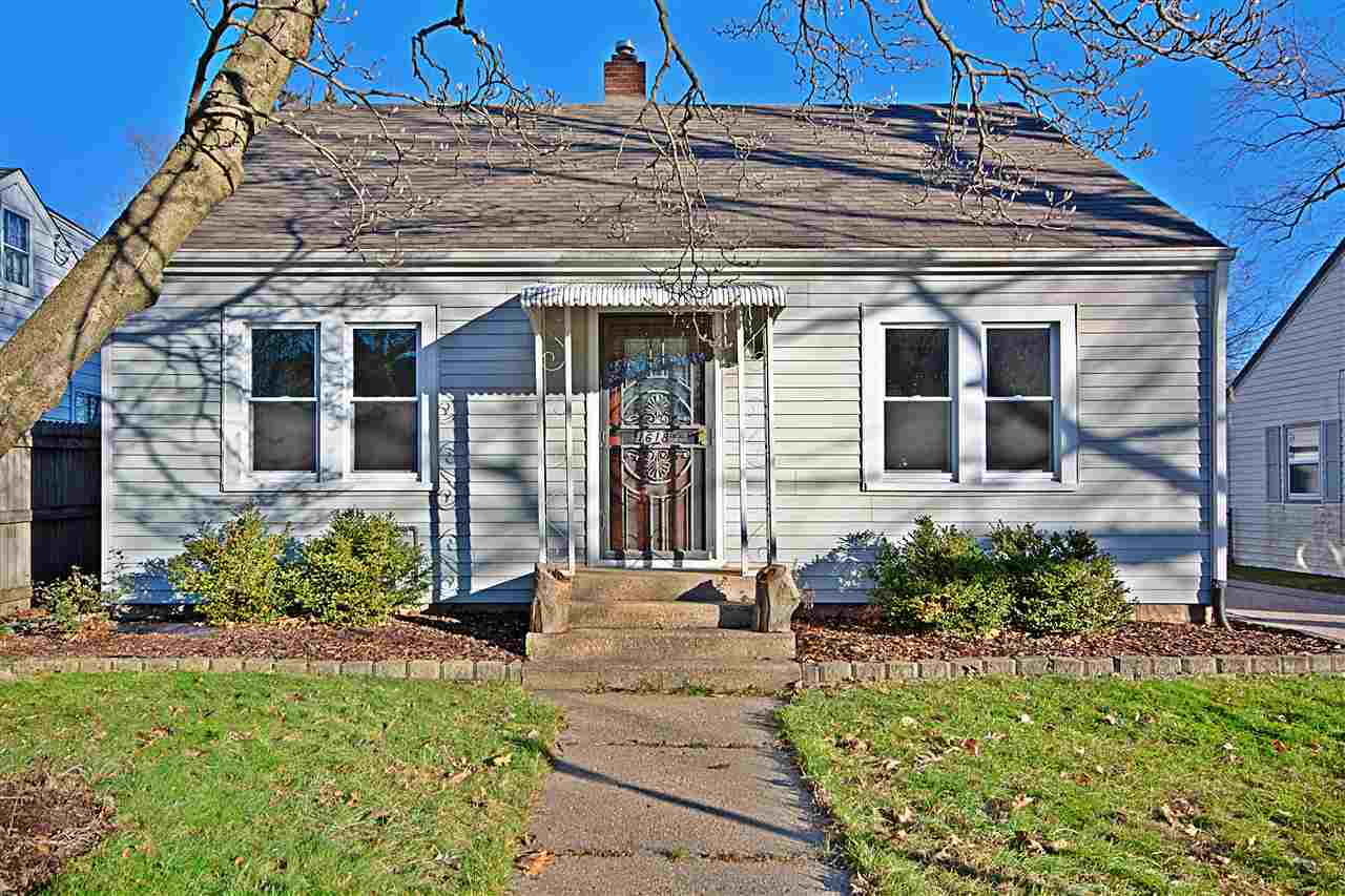 Property Photo:  1618 Lynnwood St  IL 61108 