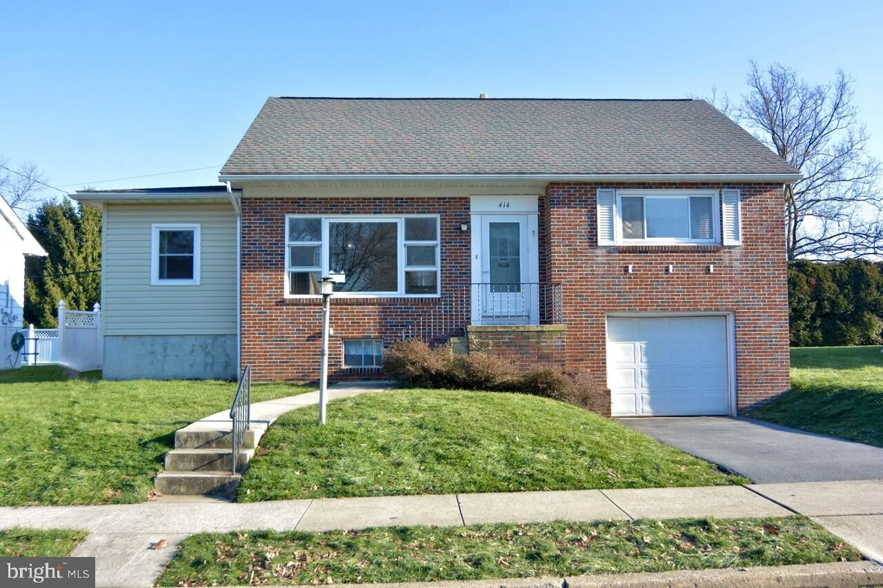 Property Photo:  414 Marshall Drive  PA 19607 