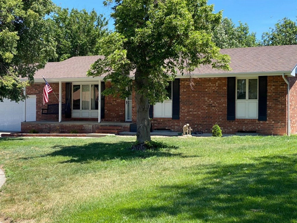 Property Photo:  2924 Squire Place  KS 67846 