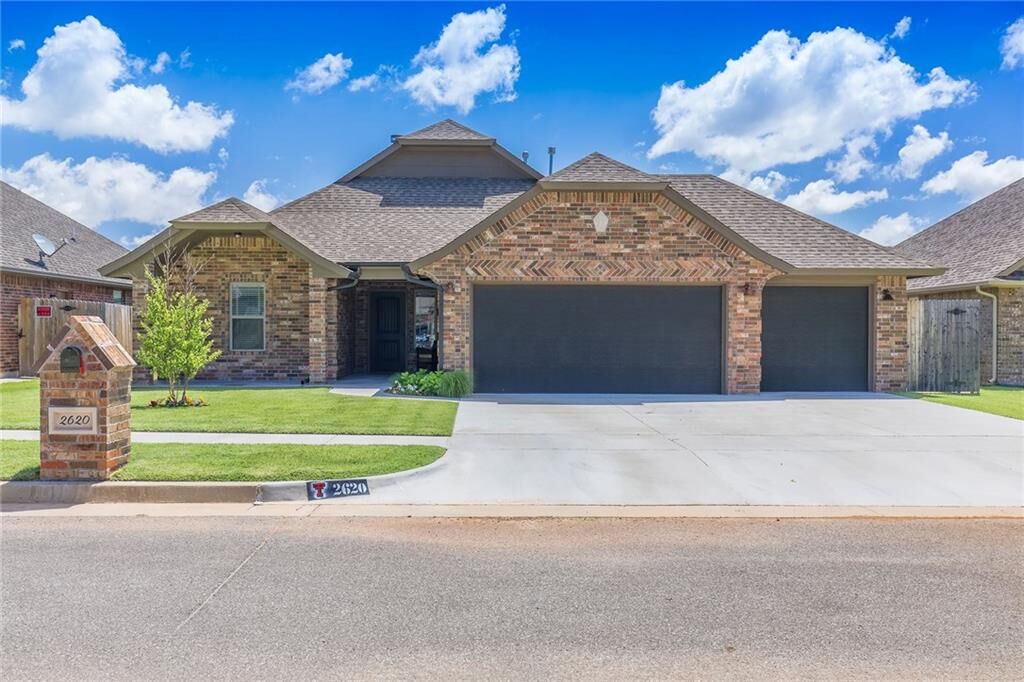 Property Photo:  2620 Wayne Cutt Avenue  OK 73099 