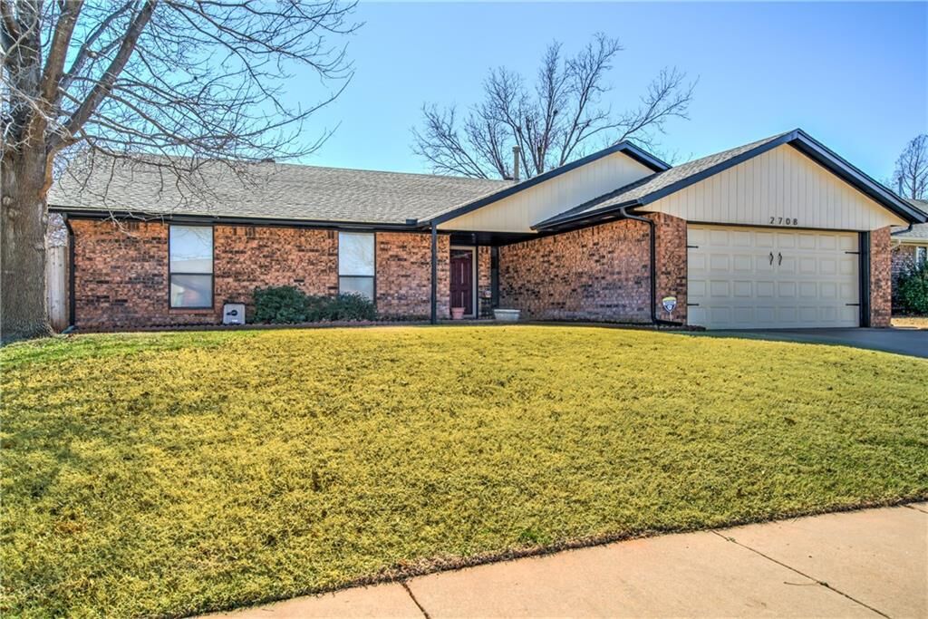 Property Photo:  2708 Summer Set Trail  OK 73012 