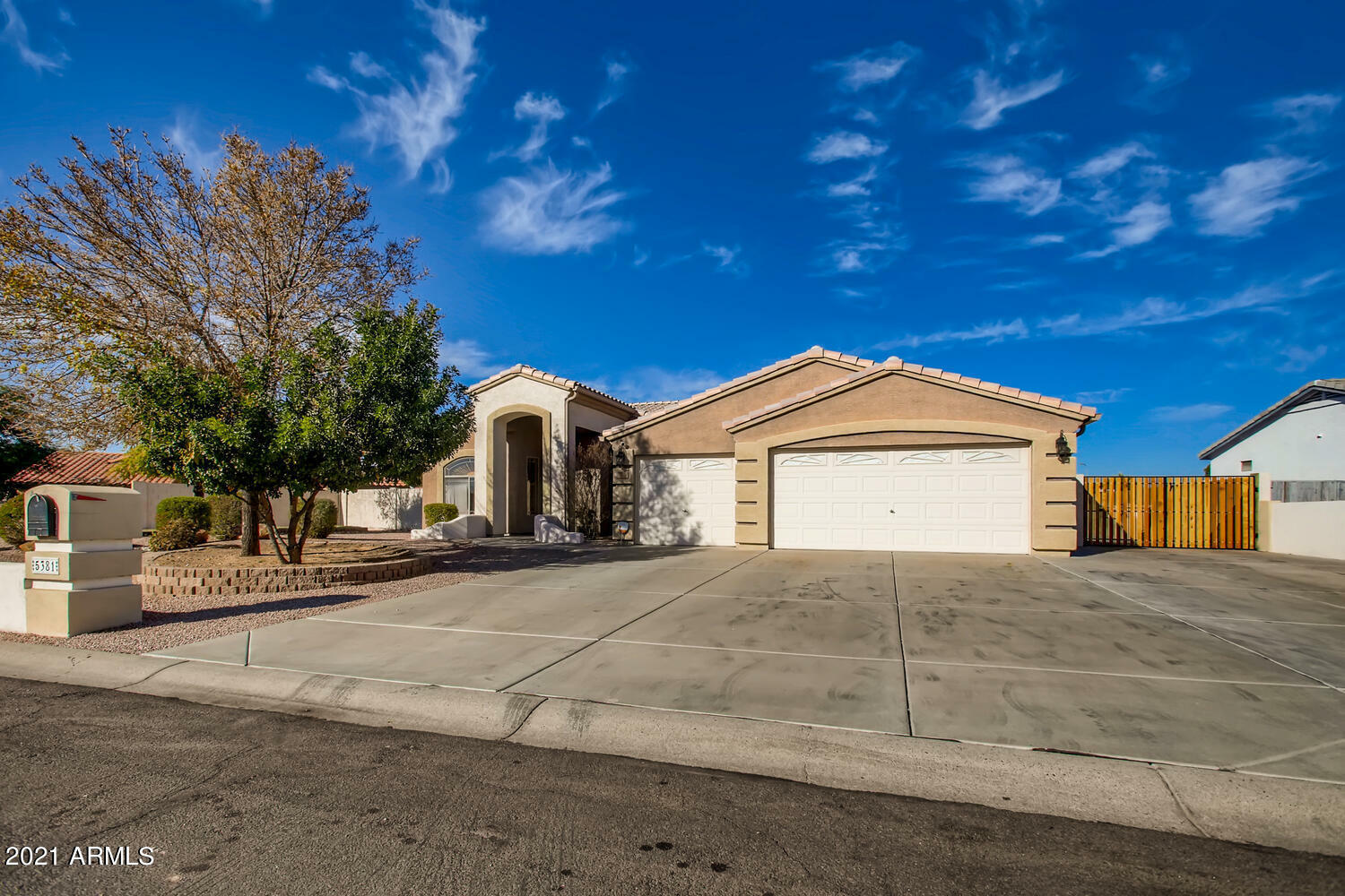 Property Photo:  5381 N 82nd Avenue  AZ 85303 