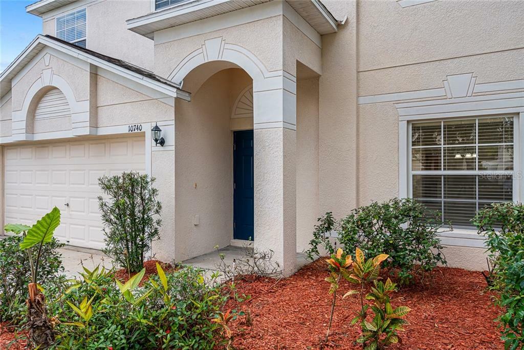 Property Photo:  10740 Shady Preserve Drive  FL 33579 