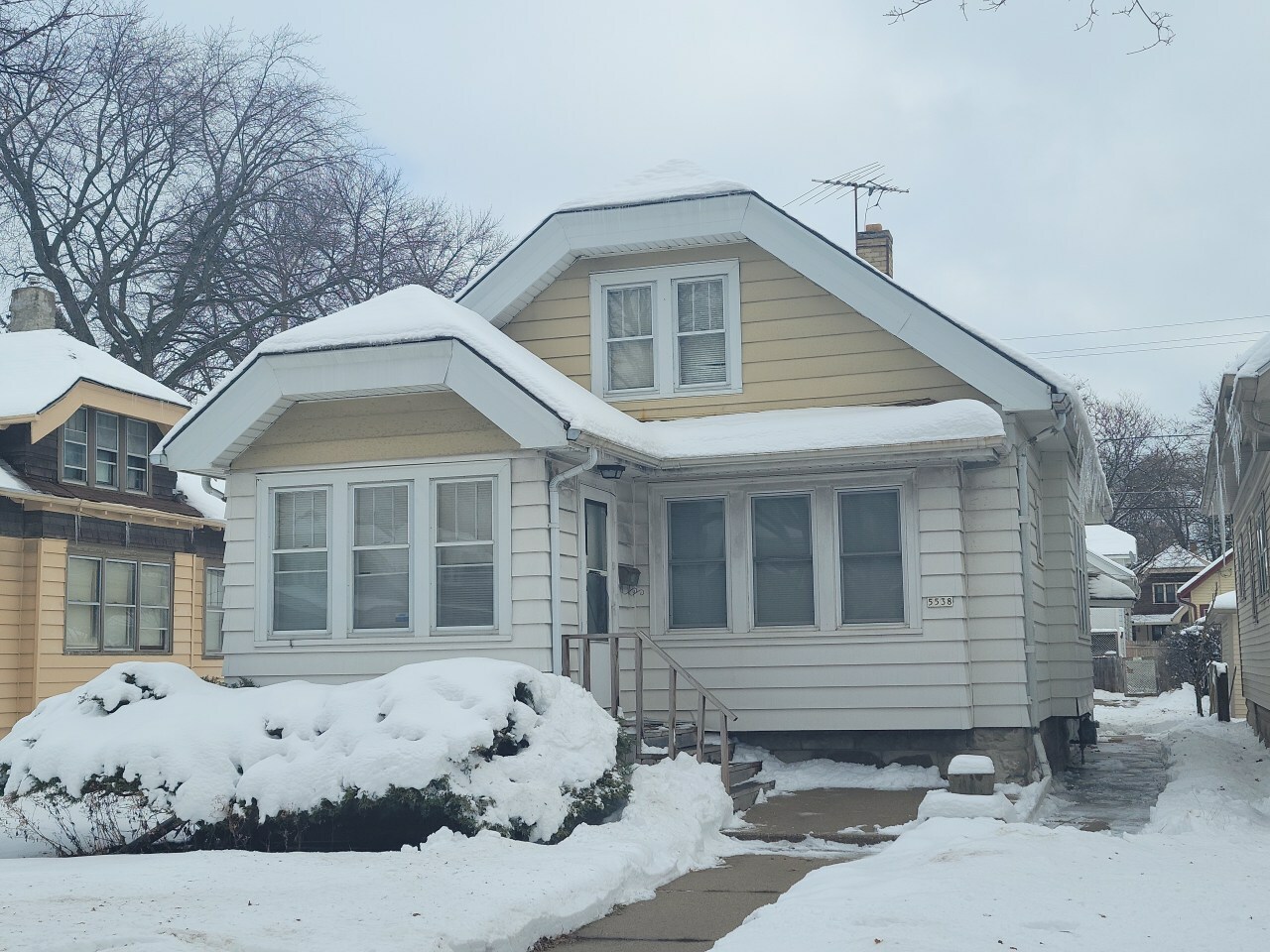 Property Photo:  5538 N 35th St  WI 53209 