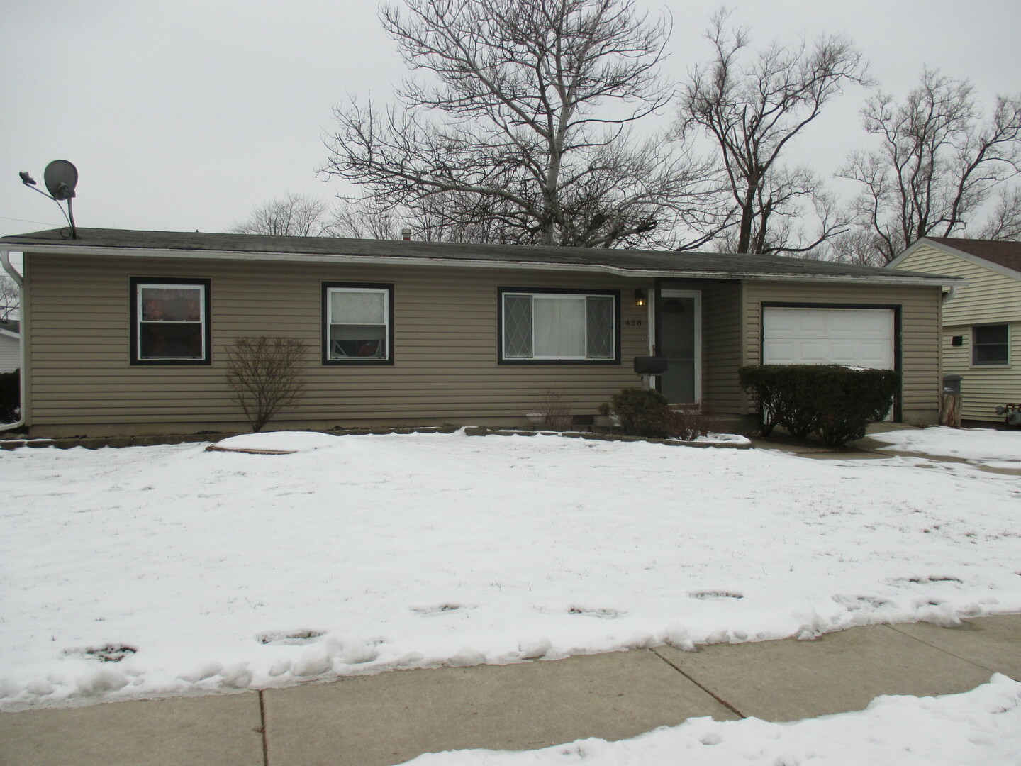 Property Photo:  438 Garland Avenue  IL 60446 