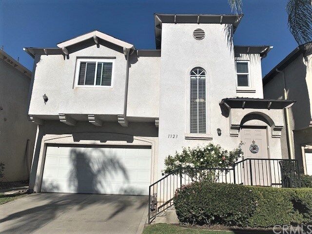 Property Photo:  1323 Shadowbrook Terr  CA 90710 