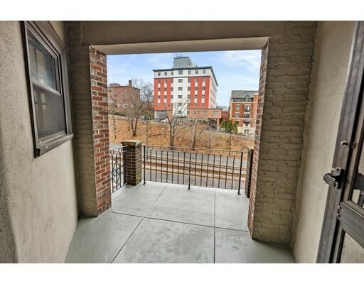 Property Photo:  1474 Commonwealth Ave 3  MA 02135 