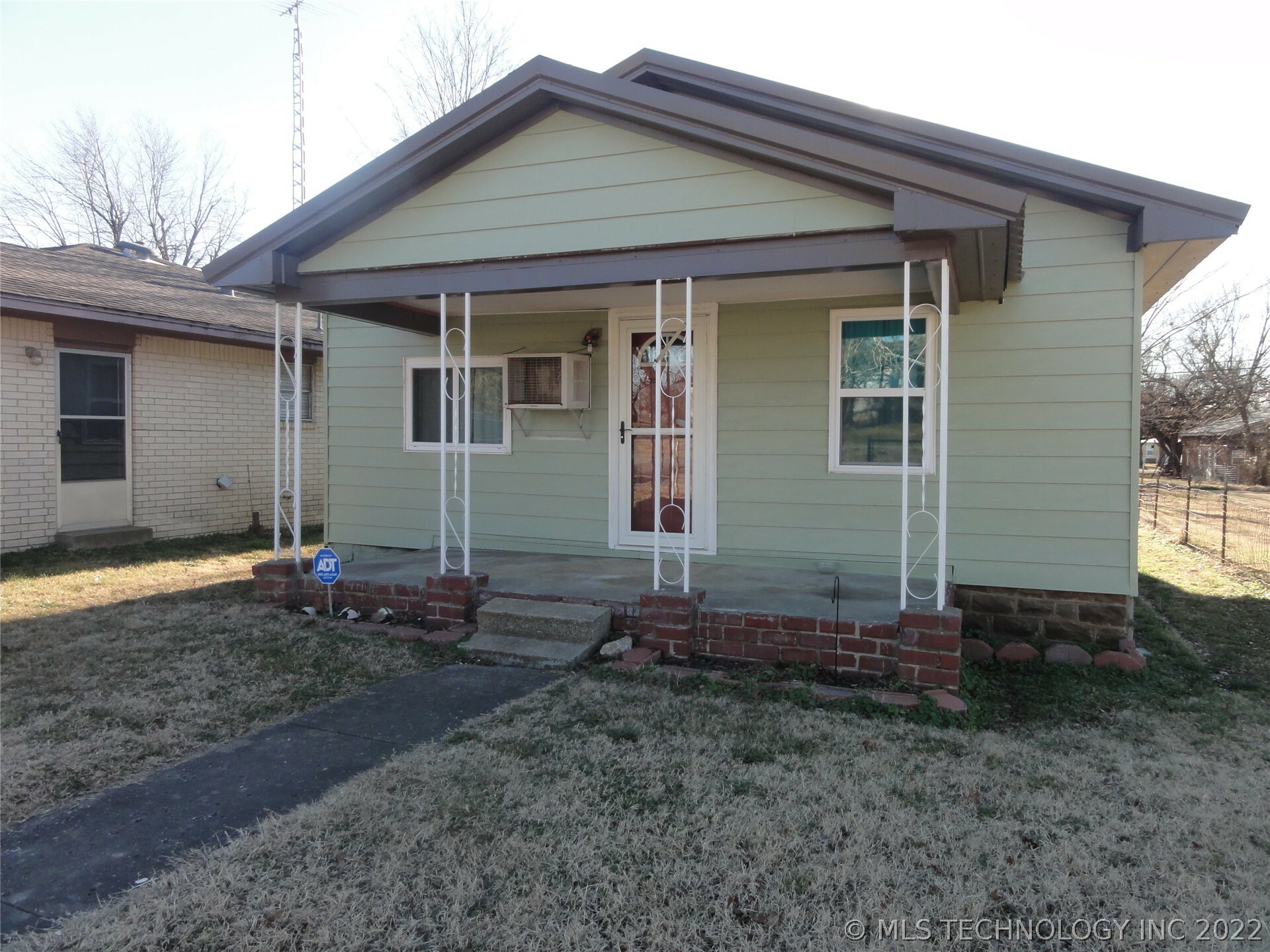 Property Photo:  254 4th Street  OK 74061 