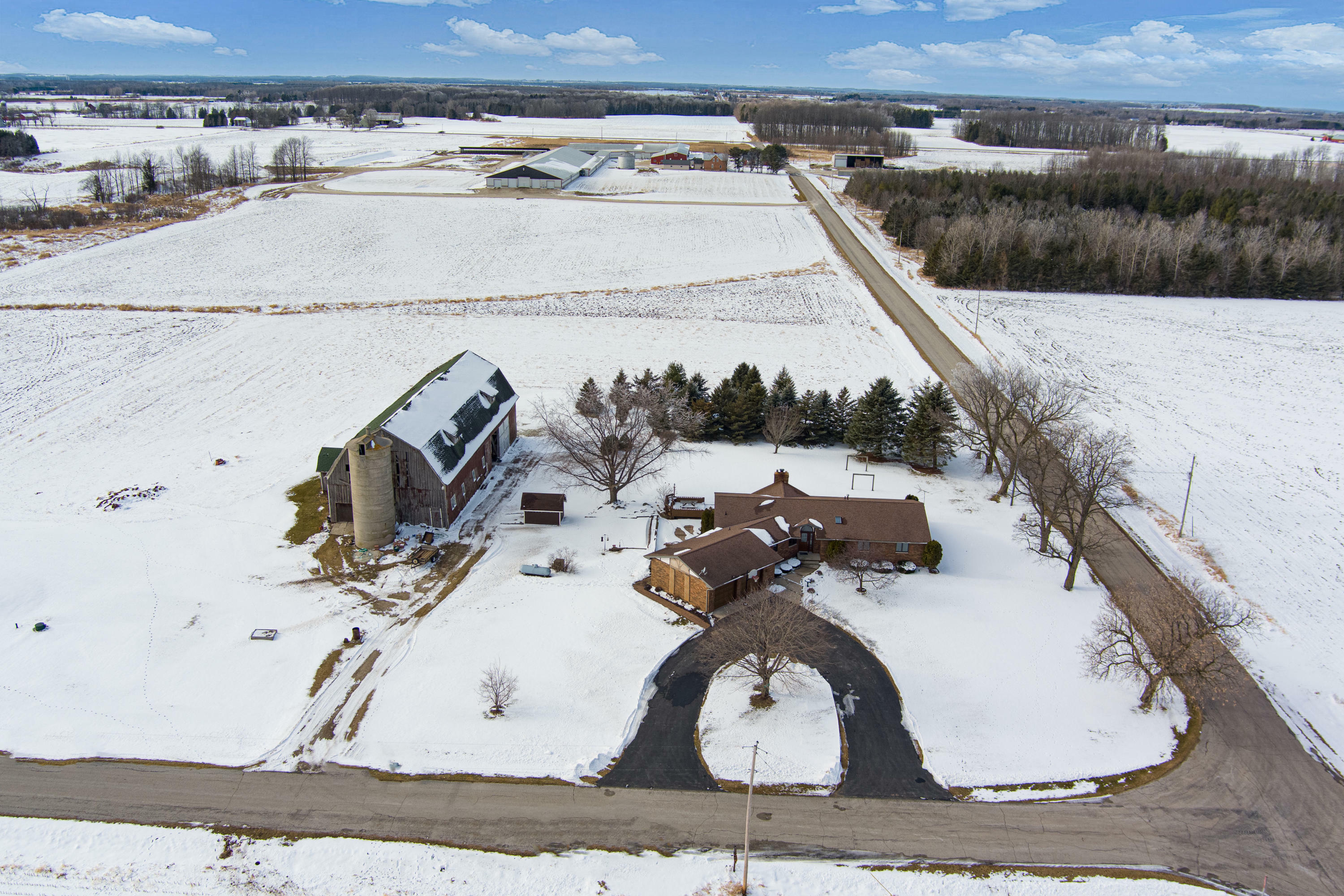 Property Photo:  397 Half Mile Rd  WI 54201 